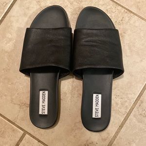 STEVE MADDEN BLACK SANDALS